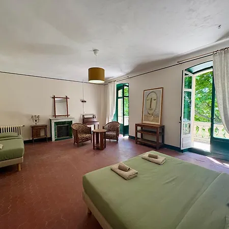 Couette-café Madame-chambre D'hote-villa Magdala